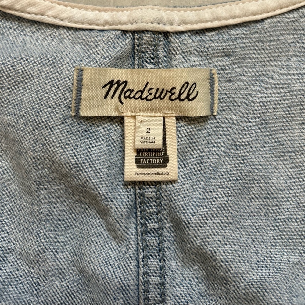 Madewell Women's Denim Scoop Neck Vest in Edmonson Wash 2 / S - Picture 6 of 12